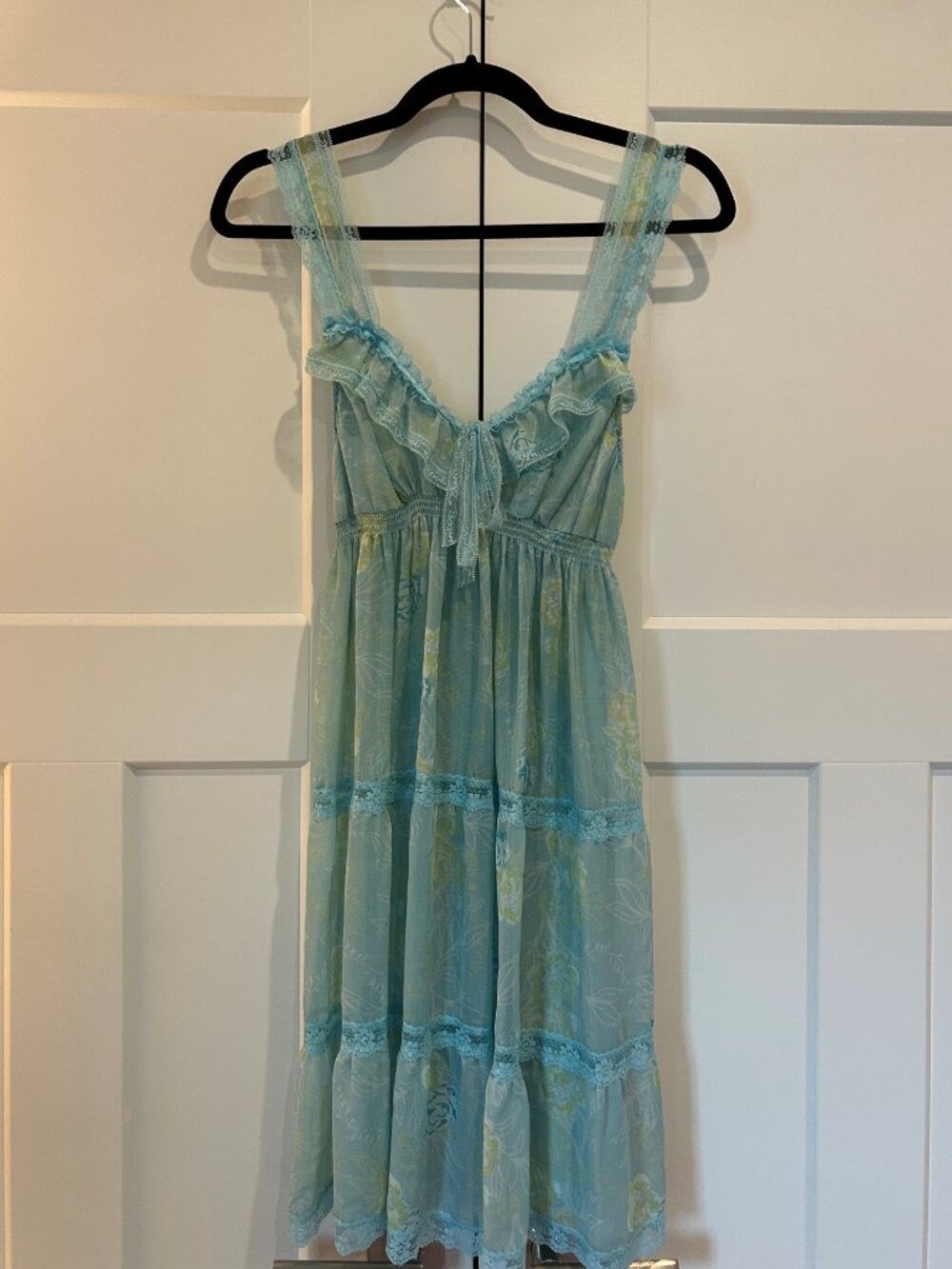 VICTORIA'S SECRET Floral Print and Lace Babydoll Style Slip